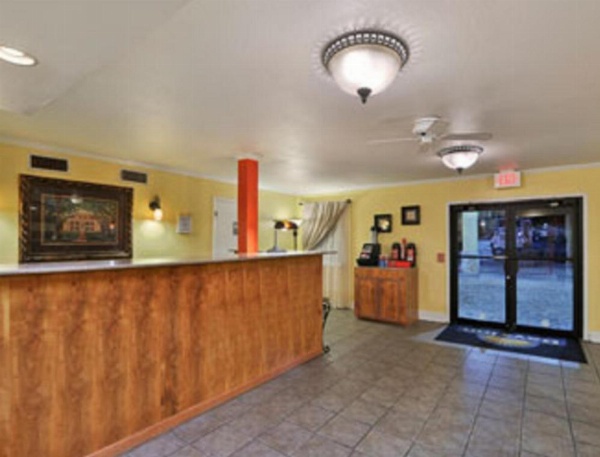 Days Inn by Wyndham Natchitoches image 10