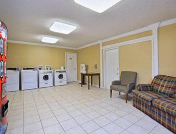 Days Inn by Wyndham Natchitoches image 24